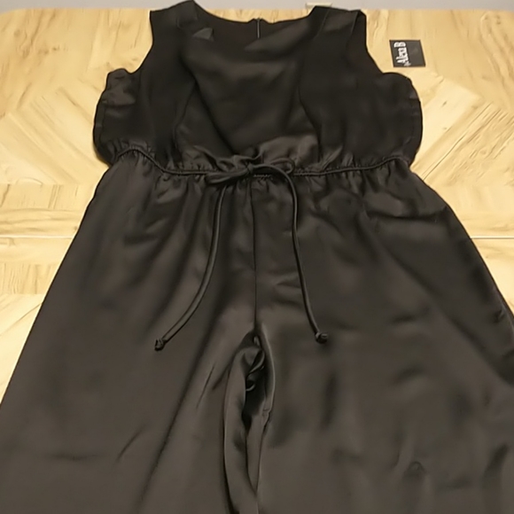 Alexa B Nites 14 Sleeveless Jumpsuit - Picture 16 of 16